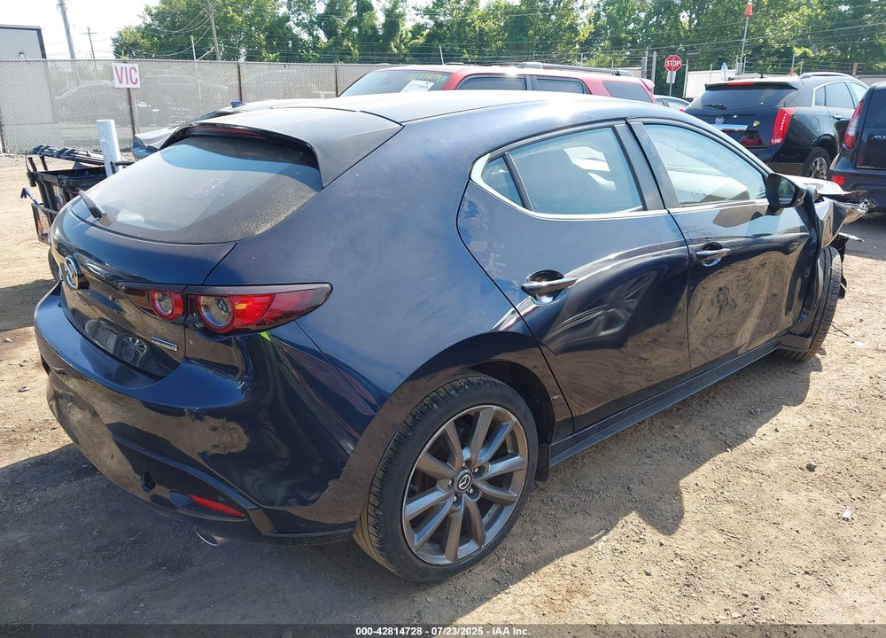 2021 MAZDA 3 VIN: JM1BPAKL1M1337052