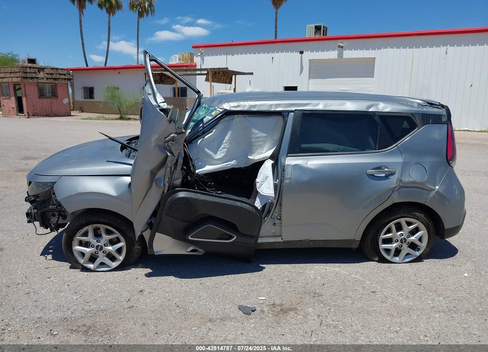 2023 KIA SOUL VIN: KNDJ23AUXP7889490