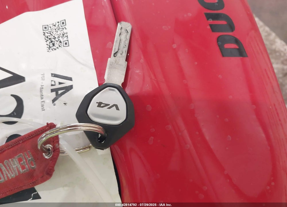 2025 DUCATI PANIGALE V4/V4S VIN: ZDMDAG6W0SB003544