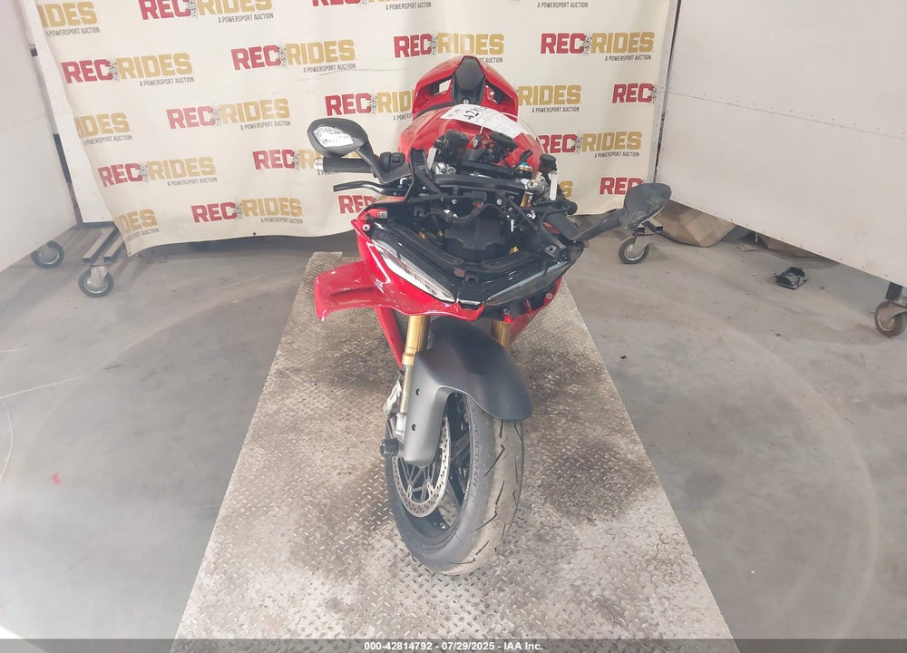 2025 DUCATI PANIGALE V4/V4S VIN: ZDMDAG6W0SB003544