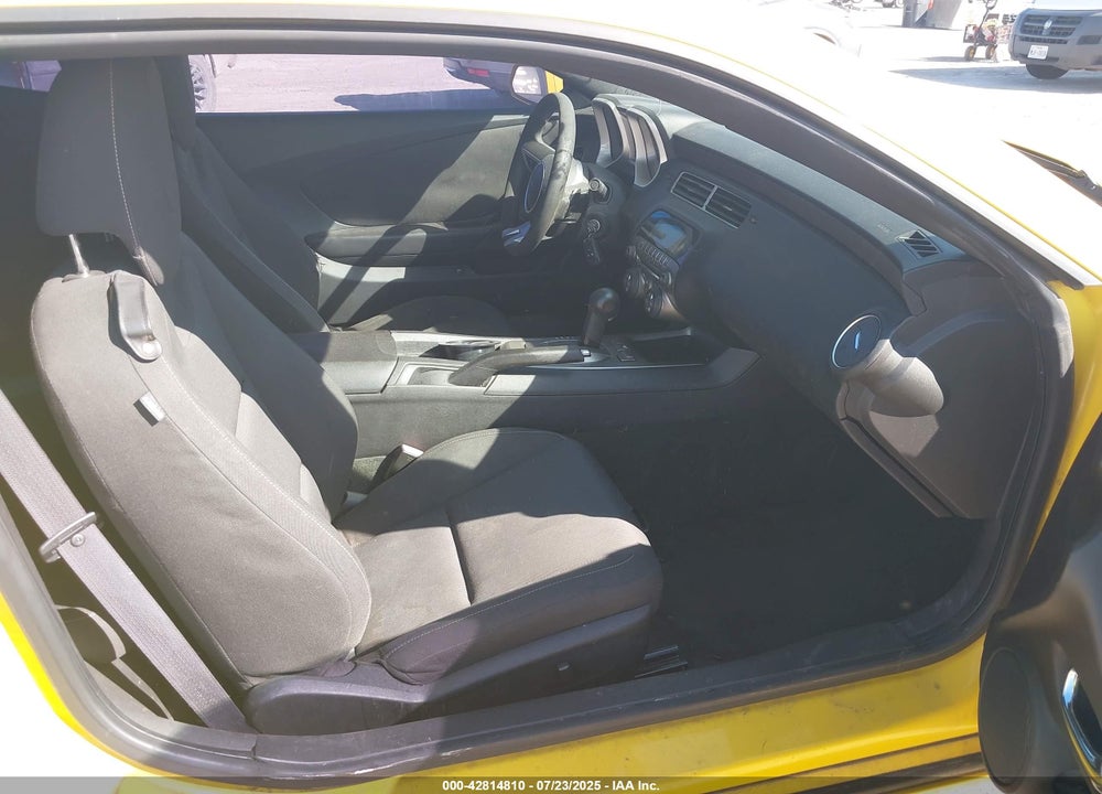 2011 CHEVROLET CAMARO VIN: 2G1FB1ED6B9120683