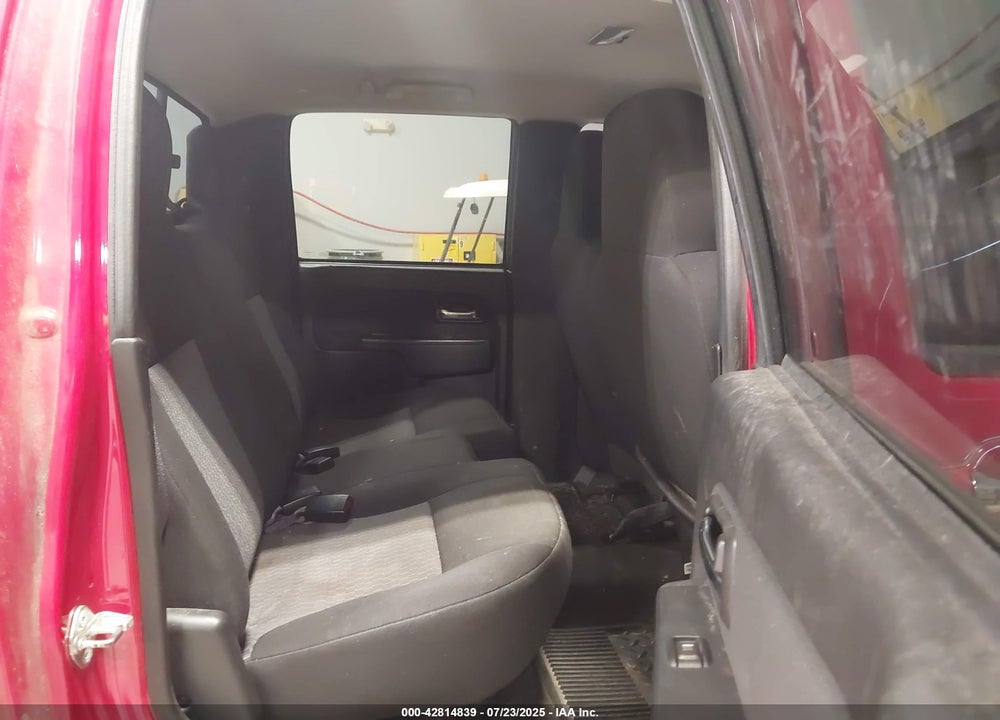 2011 CHEVROLET COLORADO VIN: 1GCHSDFE9B8117703