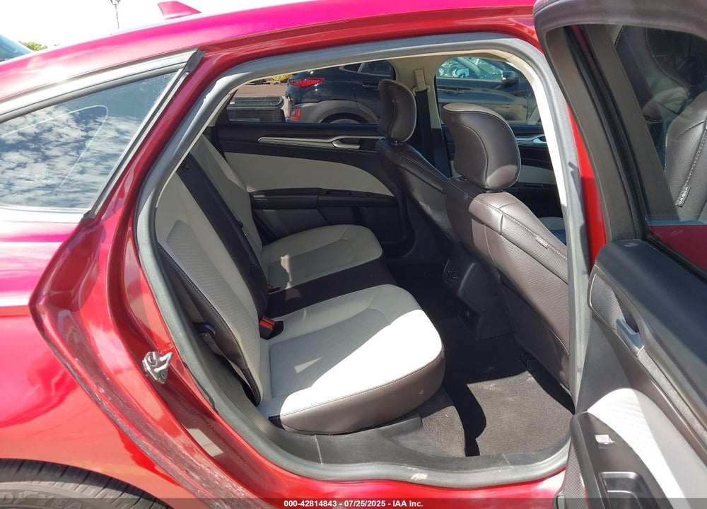 2019 FORD FUSION SE VIN: 3FA6P0HDXKR171439