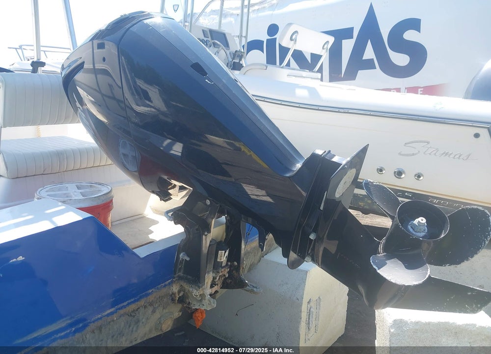 1977 MAKO BOAT VIN: MAK123830377