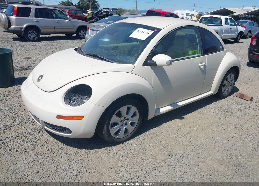 2008 VOLKSWAGEN BEETLE VIN: 3VWPW31C58M508820