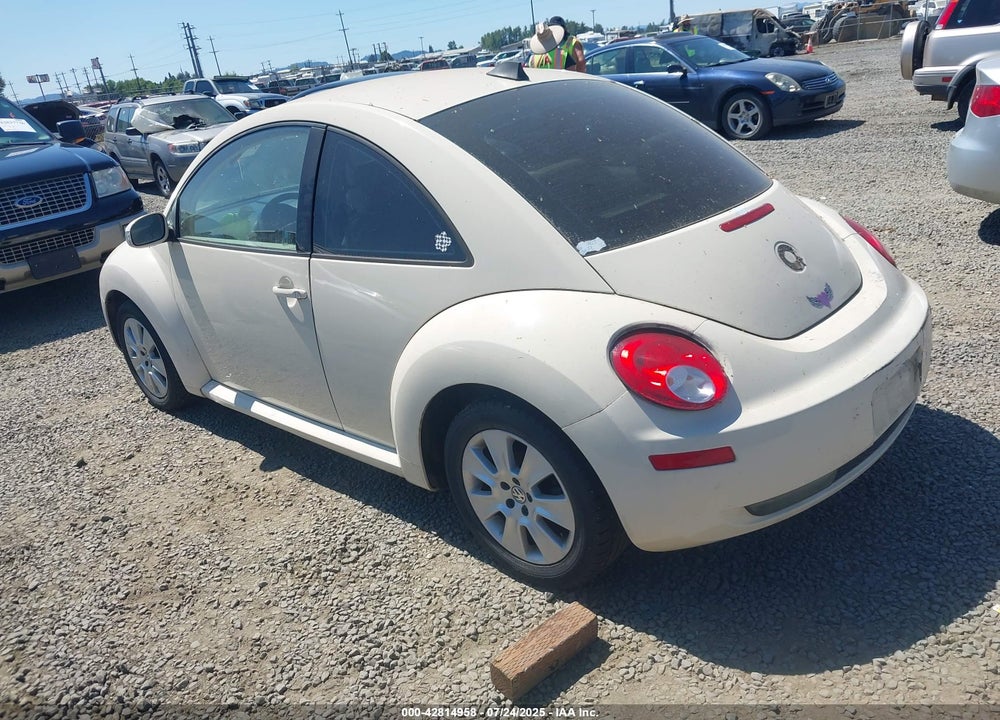 2008 VOLKSWAGEN BEETLE VIN: 3VWPW31C58M508820