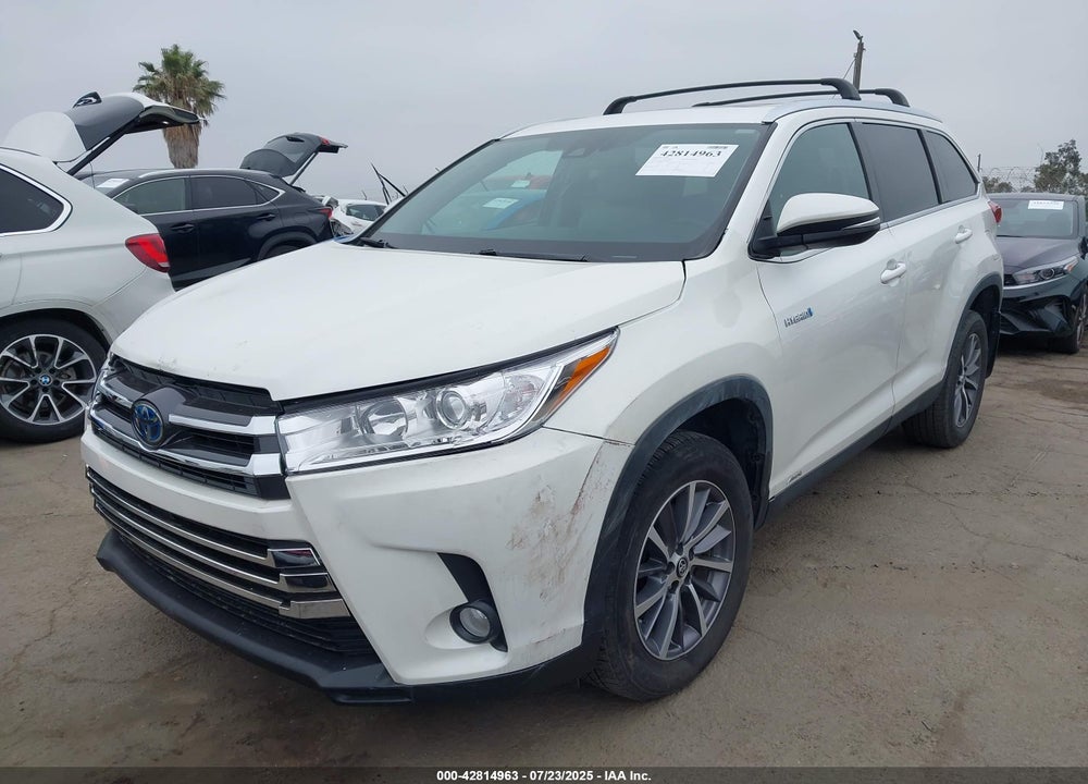2019 TOYOTA HIGHLANDER VIN: 5TDJGRFH7KS057104