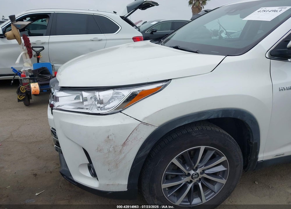 2019 TOYOTA HIGHLANDER VIN: 5TDJGRFH7KS057104