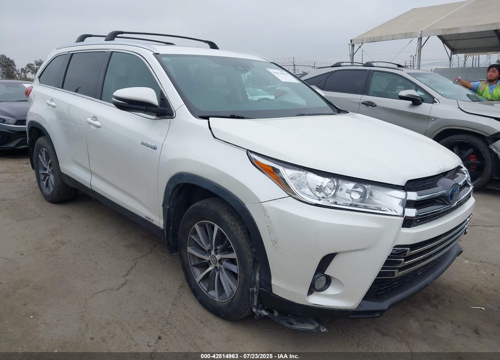 2019 TOYOTA HIGHLANDER VIN: 5TDJGRFH7KS057104