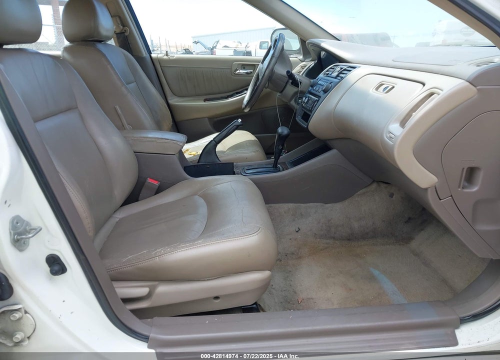 1999 HONDA ACCORD EX VIN: 1HGCG5652XA009801