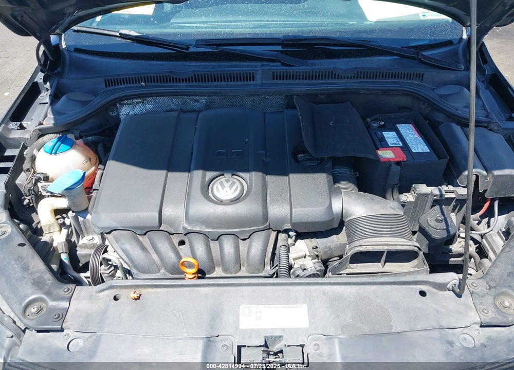 2011 VOLKSWAGEN JETTA VIN: 3VWDZ7AJ3BM113364