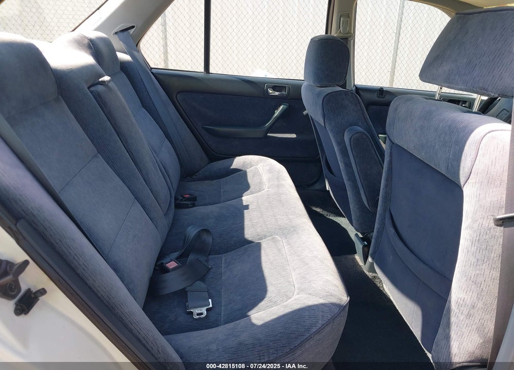 1993 HONDA ACCORD LX VIN: 1HGCB7654PA150623