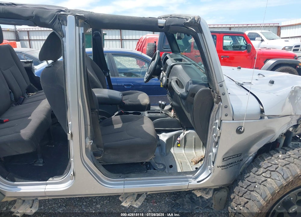 2017 JEEP WRANGLER UNLIMITED SPORT 4X4 VIN: 1C4BJWDG3HL690644