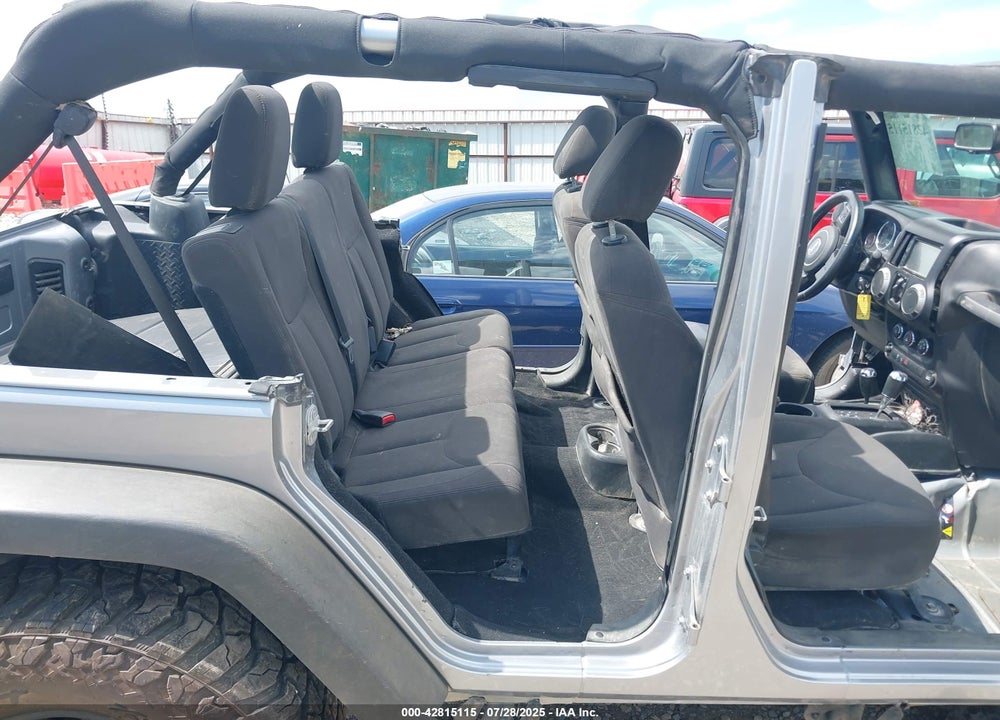 2017 JEEP WRANGLER UNLIMITED SPORT 4X4 VIN: 1C4BJWDG3HL690644