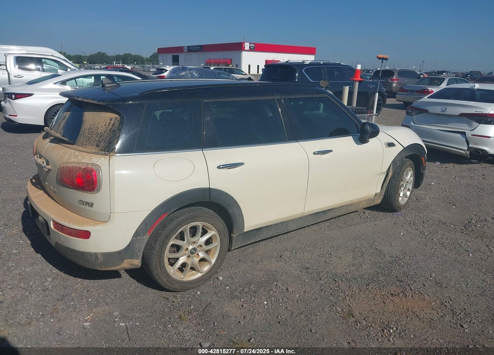 2016 MINI COOPER CLUBMAN VIN: WMWLN5C53G2E31269