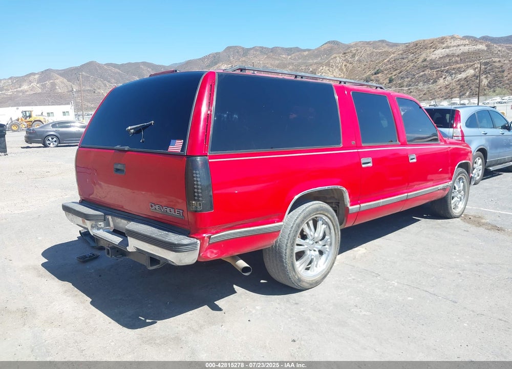 1996 CHEVROLET SUBURBAN C1500 VIN: 3GNEC16R7TG126677