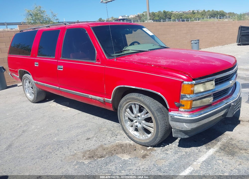 1996 CHEVROLET SUBURBAN C1500 VIN: 3GNEC16R7TG126677