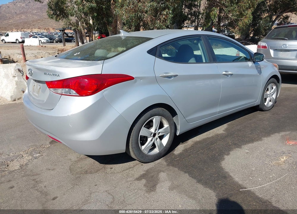 2013 HYUNDAI ELANTRA VIN: KMHDH4AE6DU606649