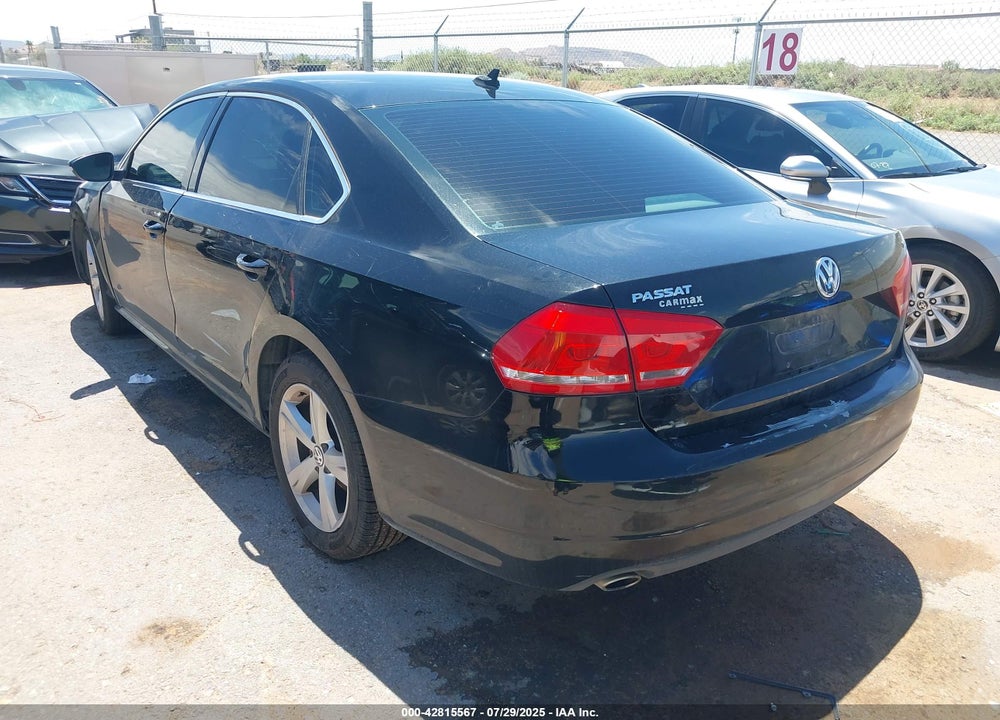 2012 VOLKSWAGEN PASSAT VIN: 1VWBP7A37CC093928
