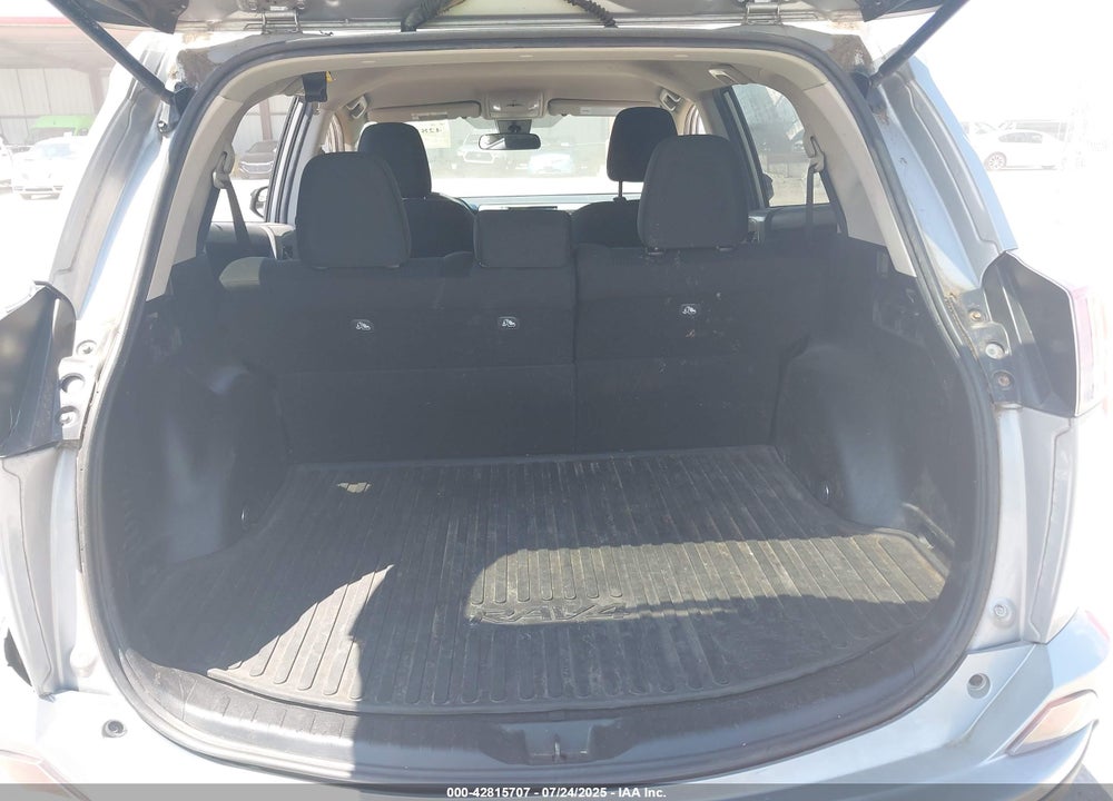 2018 TOYOTA RAV4 VIN: 2T3ZFREV4JW424695