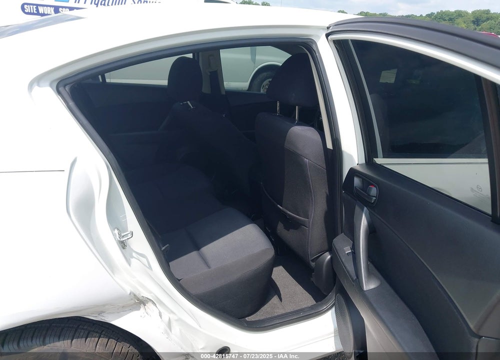 2010 MAZDA 3 I SPORT VIN: JM1BL1SG6A1312495