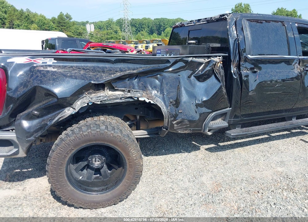 2020 CHEVROLET SILVERADO 3500HD 4WD  LONG BED LTZ VIN: 1GC4YUEY9LF213739