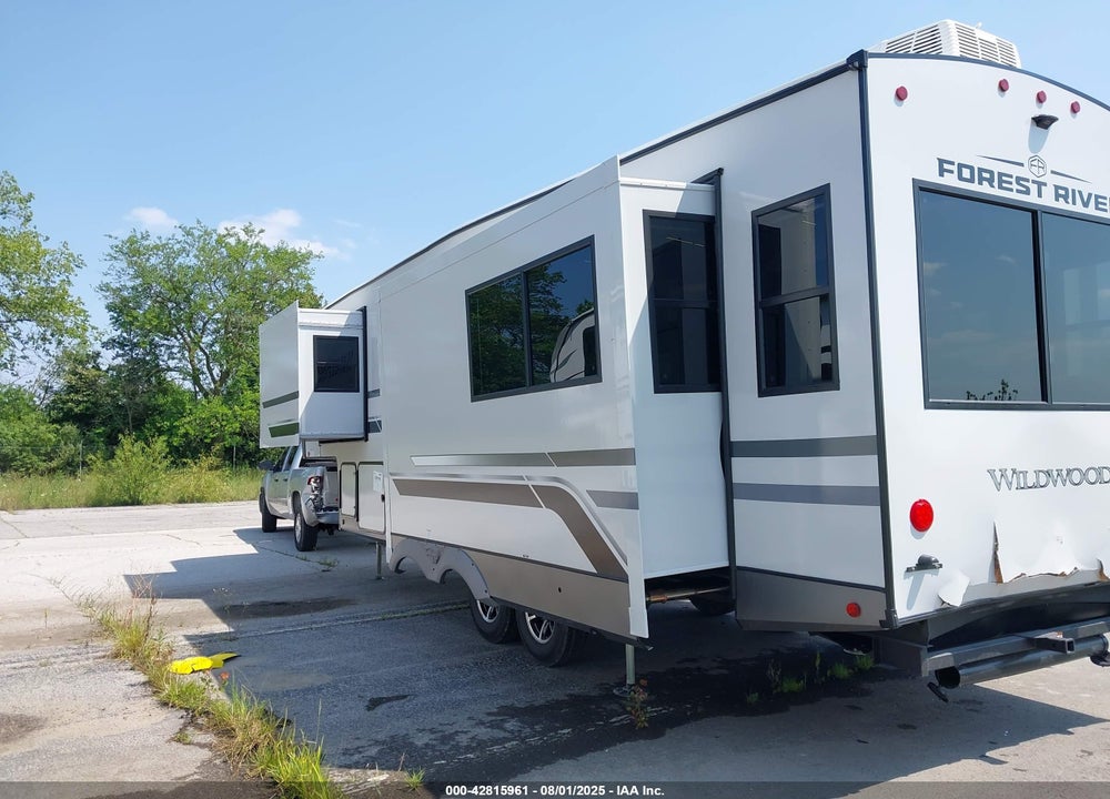 2025 FOREST RIVER WBF286RL VIN: 4X4FWBE29TV710840