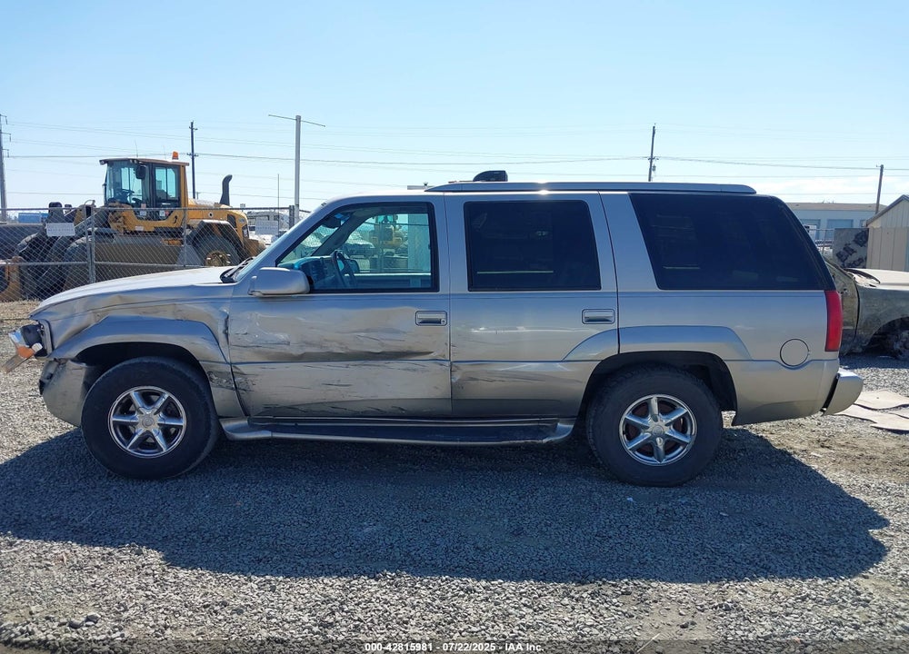 2000 CADILLAC ESCALADE STANDARD VIN: 1GYEK63R1YR203395
