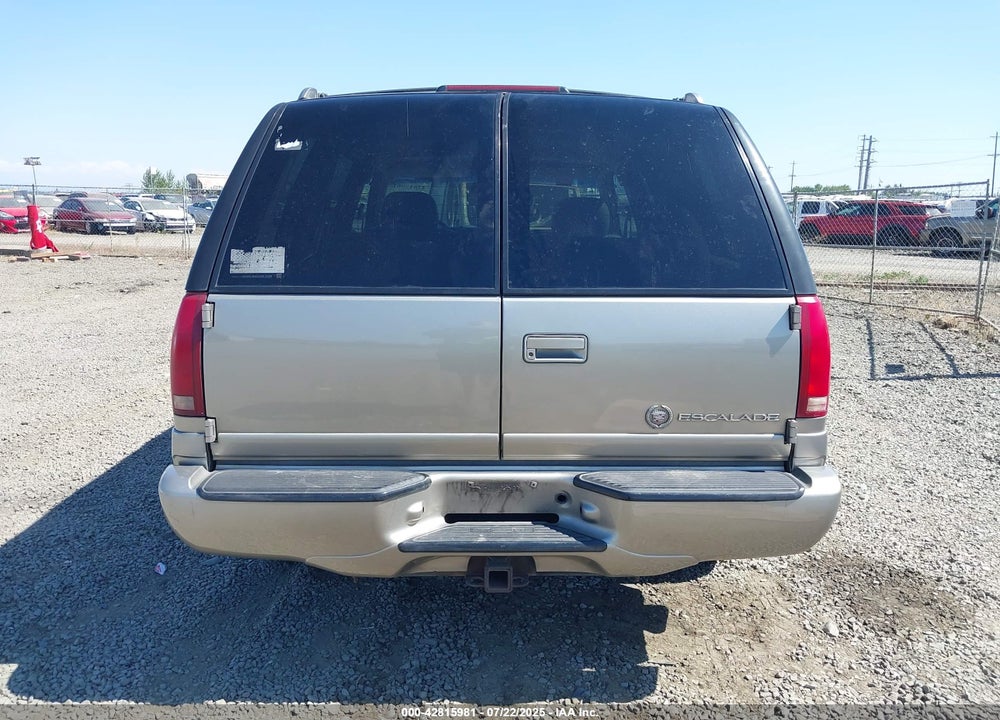 2000 CADILLAC ESCALADE STANDARD VIN: 1GYEK63R1YR203395