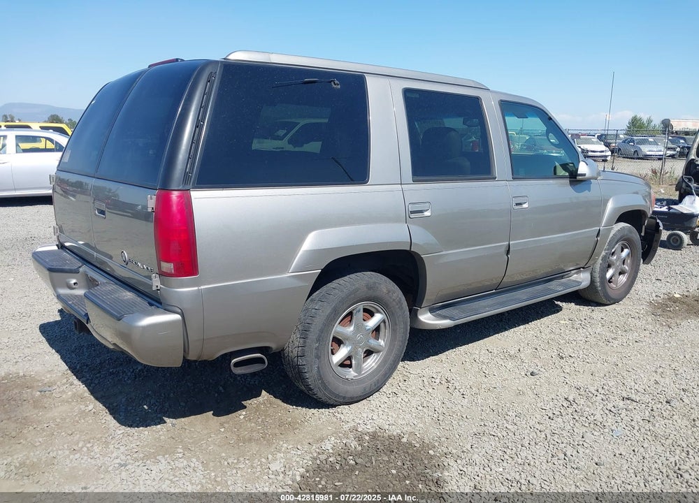 2000 CADILLAC ESCALADE STANDARD VIN: 1GYEK63R1YR203395