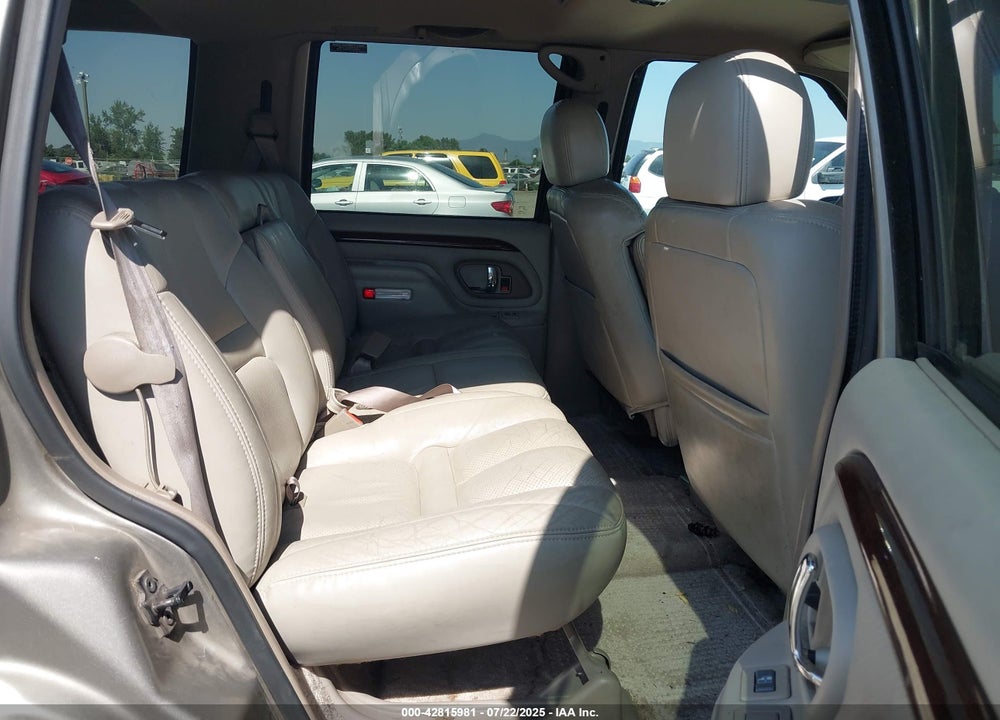 2000 CADILLAC ESCALADE STANDARD VIN: 1GYEK63R1YR203395