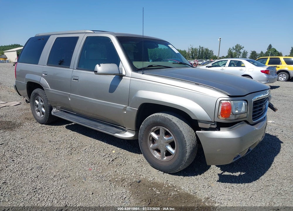 2000 CADILLAC ESCALADE STANDARD VIN: 1GYEK63R1YR203395