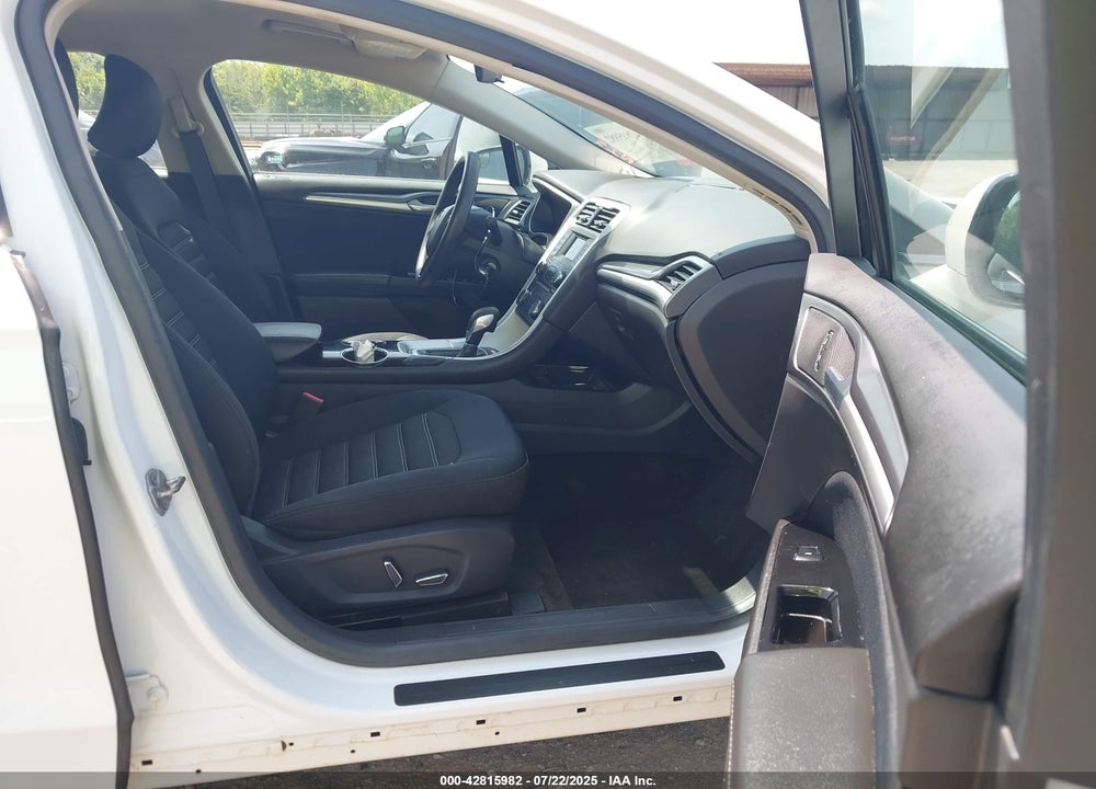 2015 FORD FUSION VIN: 1FA6P0H72F5129219