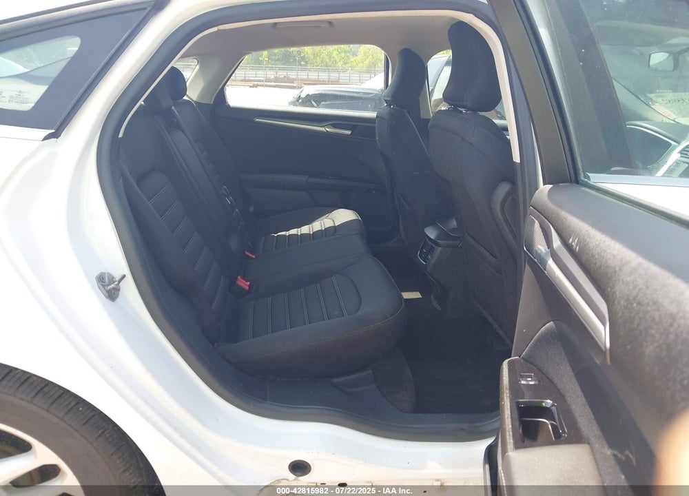 2015 FORD FUSION VIN: 1FA6P0H72F5129219