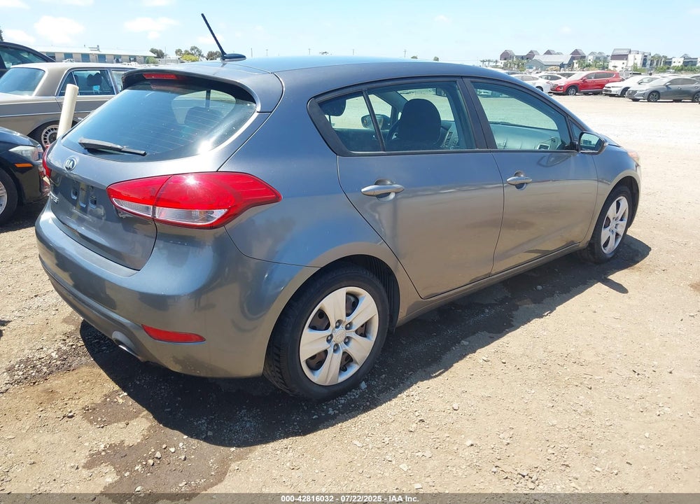 2016 KIA FORTE VIN: KNAFK5A81G5603264