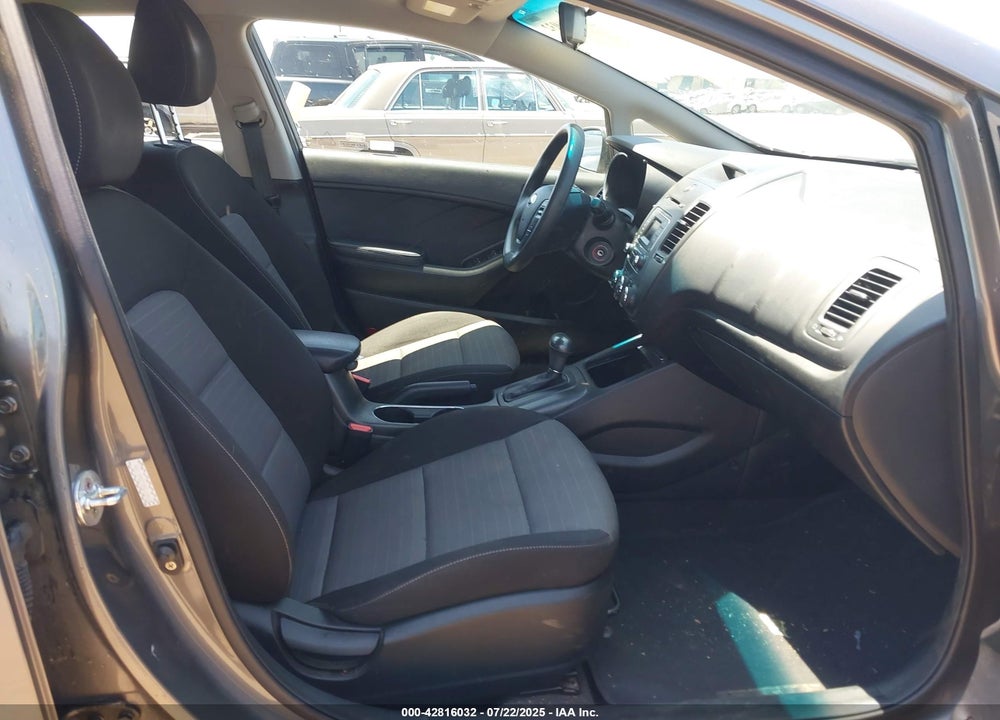 2016 KIA FORTE VIN: KNAFK5A81G5603264