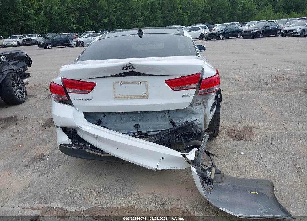 2016 KIA OPTIMA VIN: 5XXGU4L32GG080605