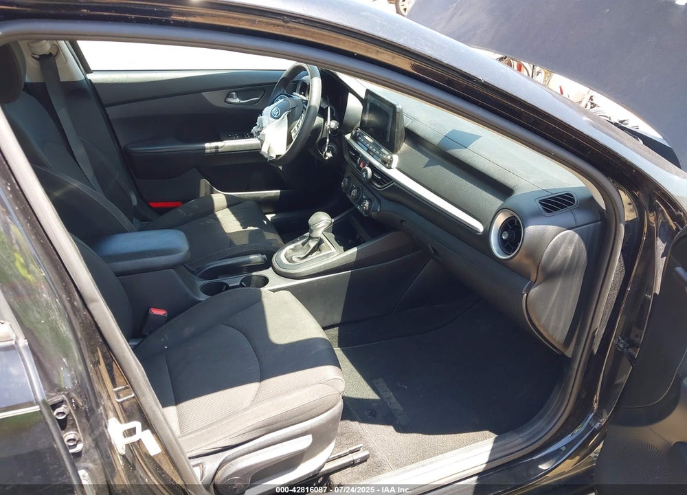 2020 KIA FORTE VIN: 3KPF24AD7LE241417