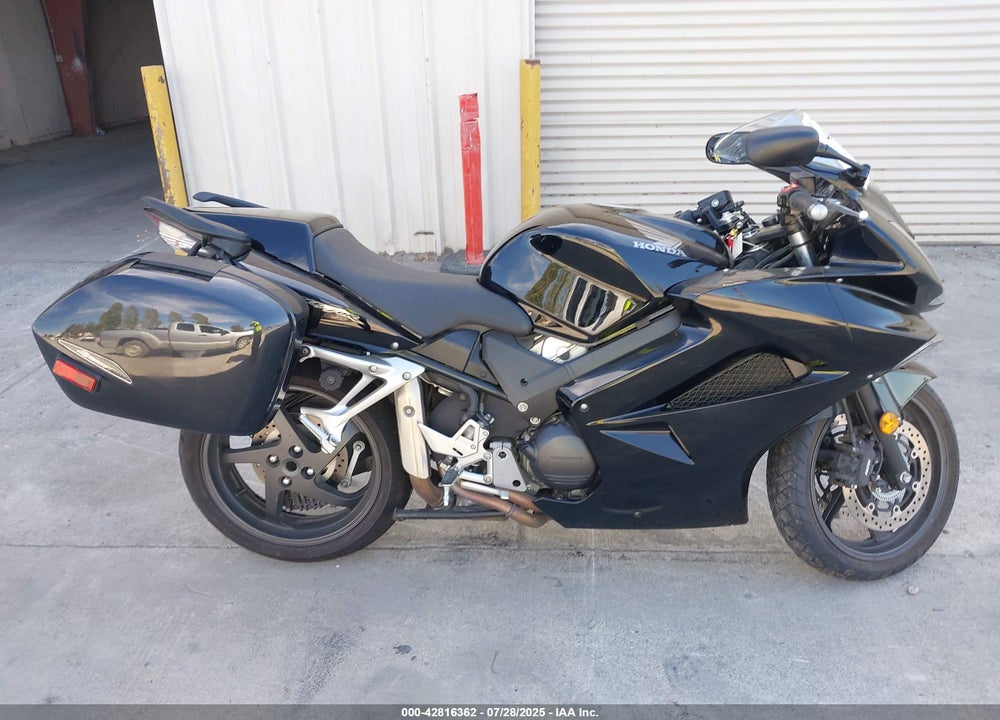 2009 HONDA VFR800 VIN: JH2RC46E29K100022