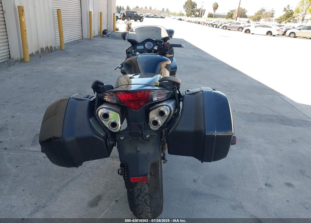 2009 HONDA VFR800 VIN: JH2RC46E29K100022