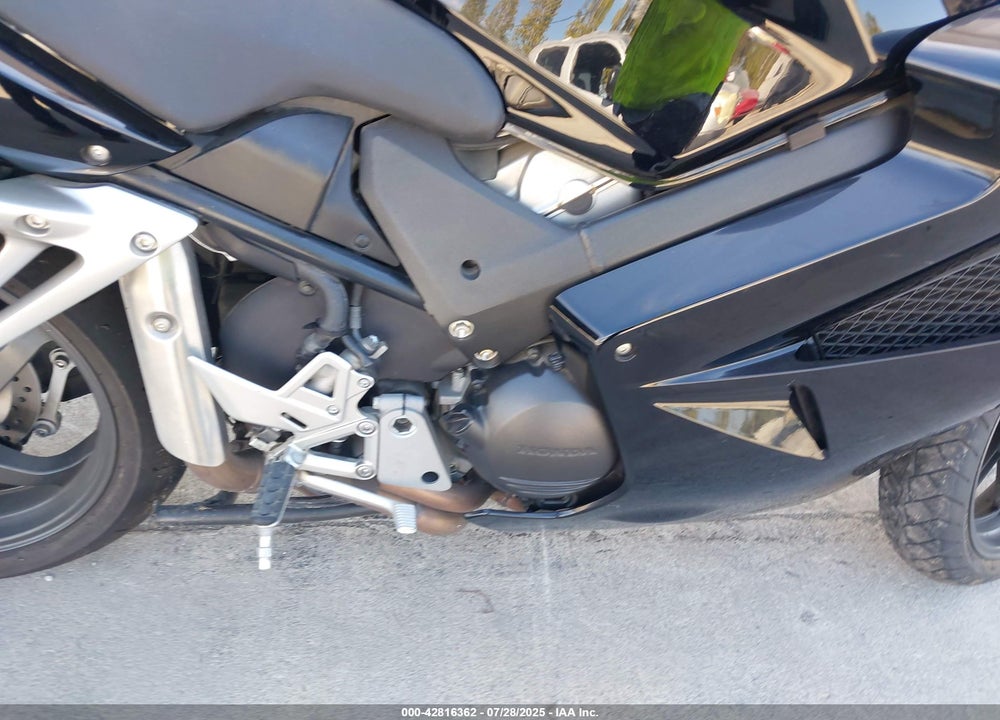 2009 HONDA VFR800 VIN: JH2RC46E29K100022