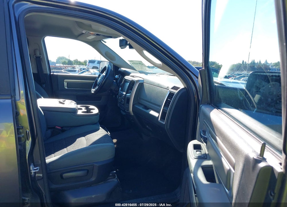 2015 RAM 2500 VIN: 3C6UR5JL8FG611211