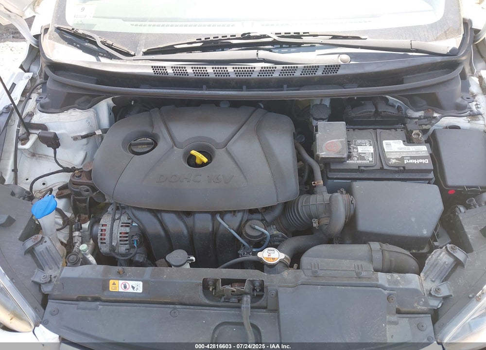 2016 HYUNDAI ELANTRA VIN: 5NPDH4AE4GH796695