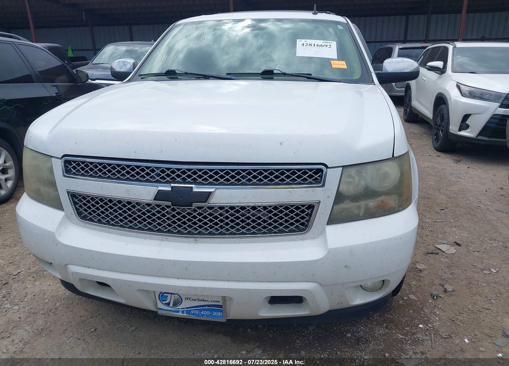 2009 CHEVROLET TAHOE LTZ VIN: 1GNFC33089R203149