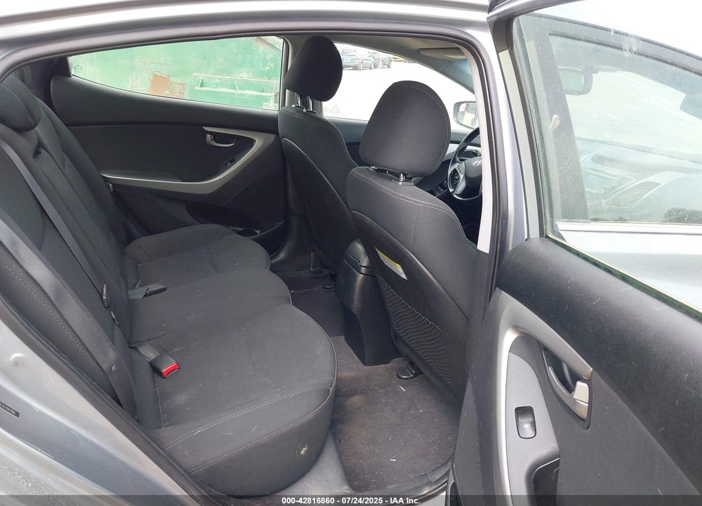 2015 HYUNDAI ELANTRA VIN: 5NPDH4AE3FH597460