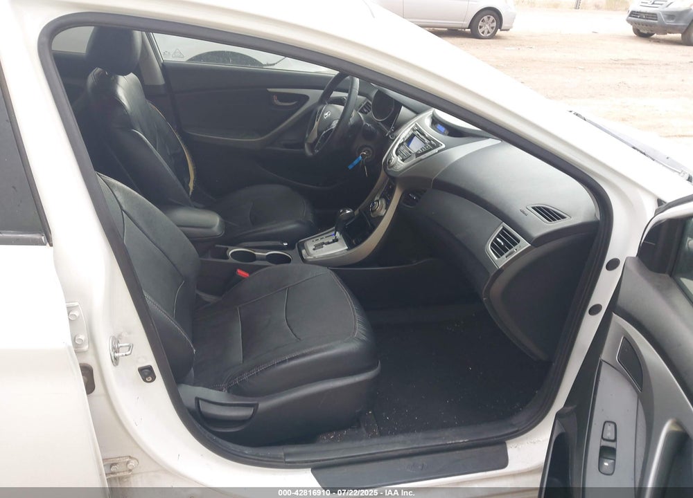 2011 HYUNDAI ELANTRA VIN: 5NPDH4AEXBH033458