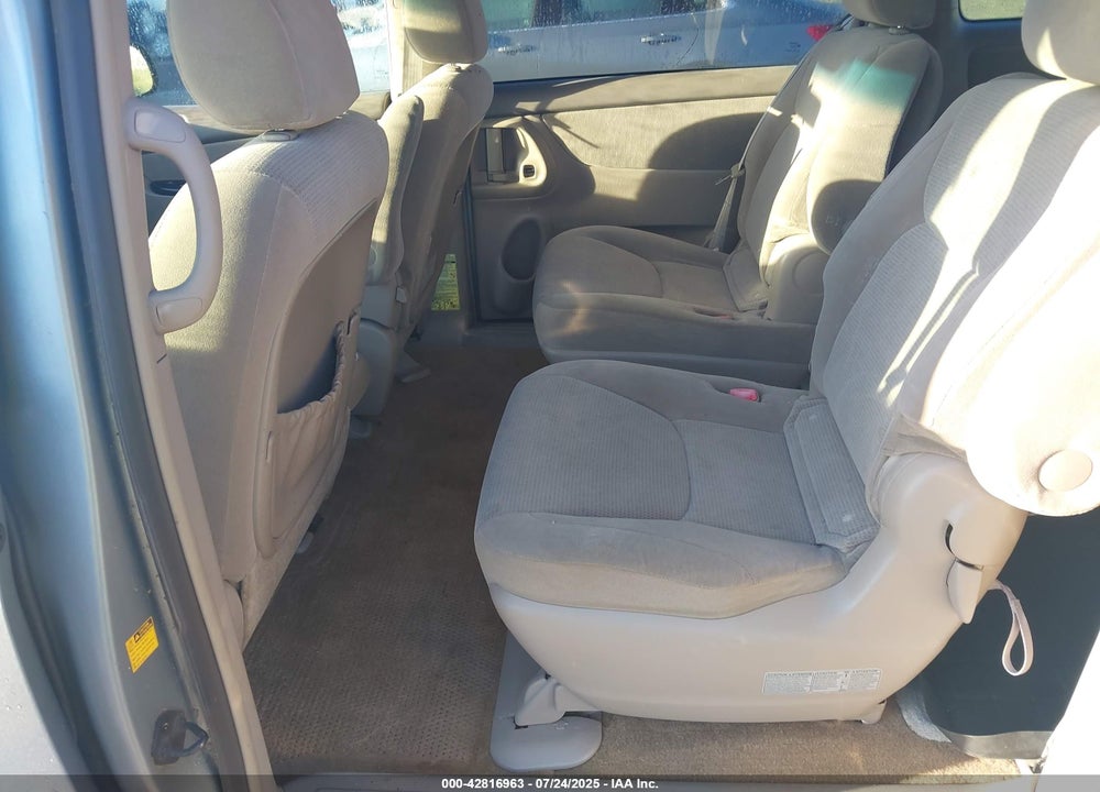 2005 TOYOTA SIENNA VIN: 5TDZA23C45S373259