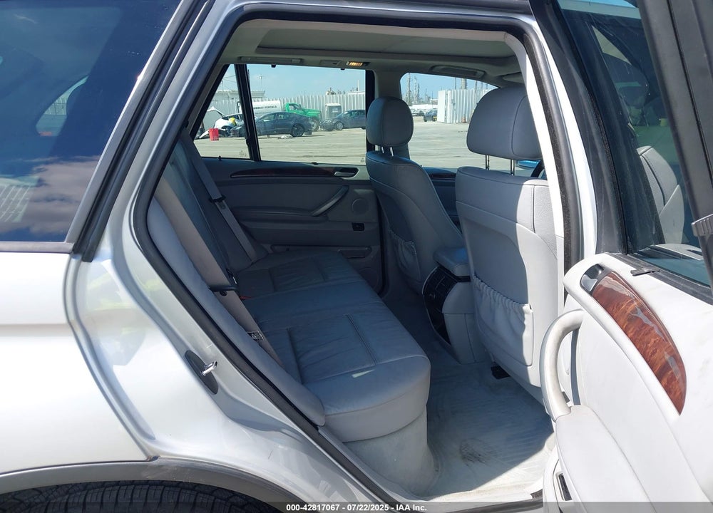 2005 BMW X5 3.0I VIN: 5UXFA13585LY07438