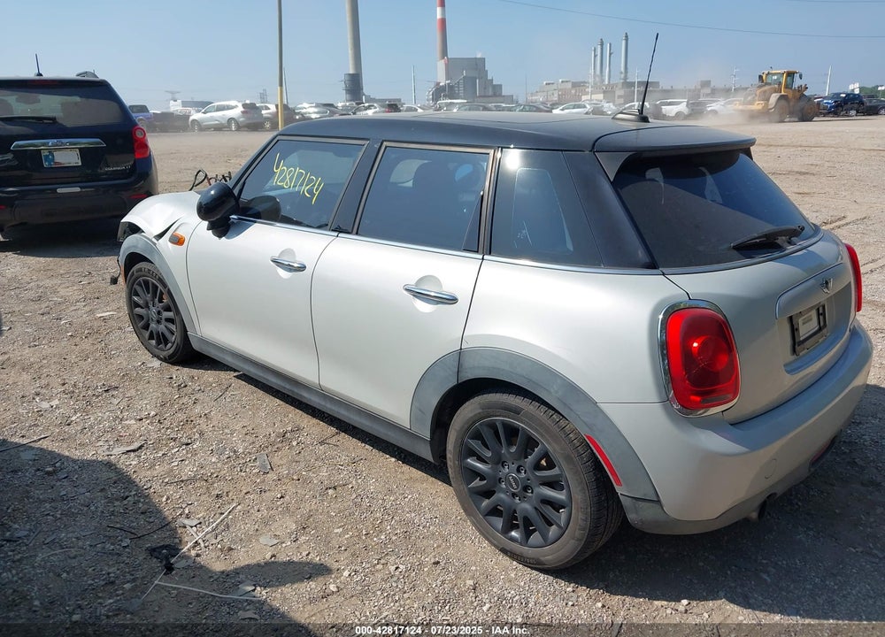 2015 MINI COOPER VIN: WMWXS5C51FT828981