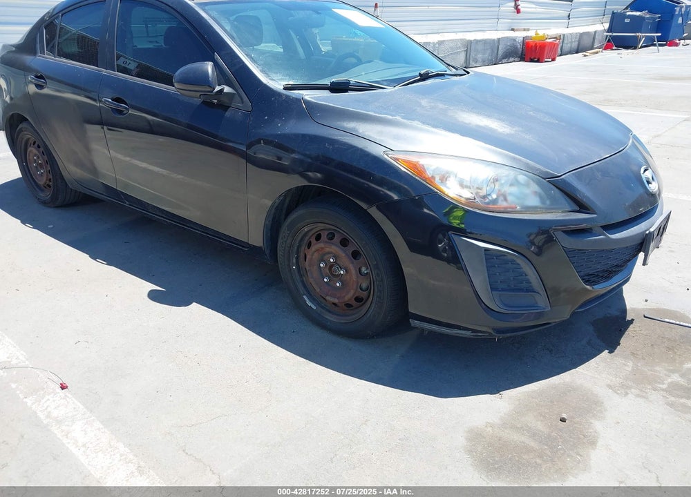 2011 MAZDA 3 VIN: JM1BL1UGXB1467727